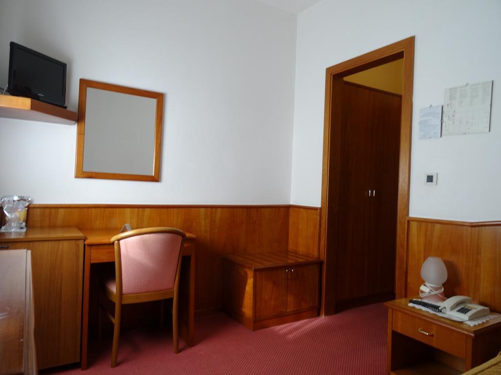 Hotel Roma Cividale del Friuli Rom bilde
