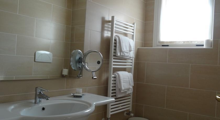 Hotel Roma Cividale del Friuli Rom bilde